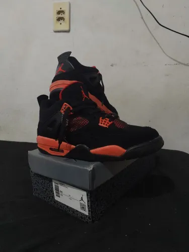 Tênis Jordan 4.