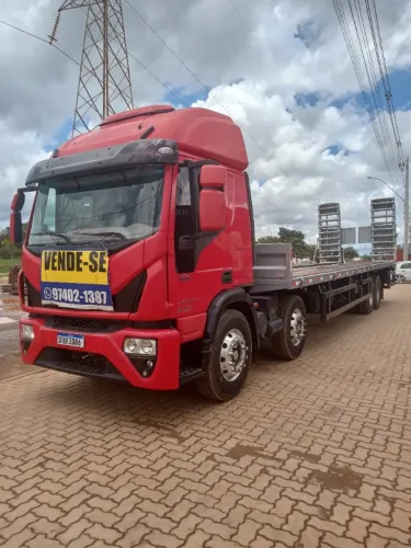 CAMINHÃO IVECO TECTOR 8X2 MODELO 31-300 (2021/2022)
