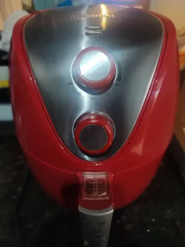 Air fryer mondial Vermelha 3,5 litros.