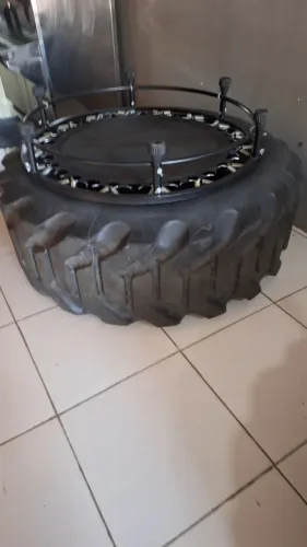 Pneu de trator para cross e funcional