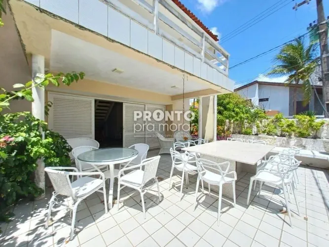 Casa com 6 quartos em Tamandaré