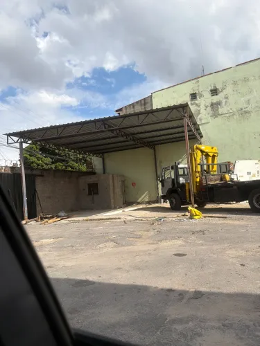 Vendo galpão 10x 10