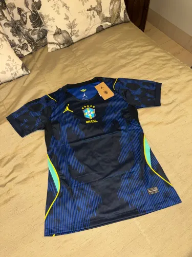 Camiseta Feminina Brasil Jordan Azul M - NOVA