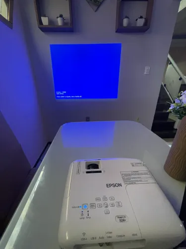 Projetor Epson X24+ 3500l Com Wifi + Adap. Lan Usb Branco 127/220v (Usado)