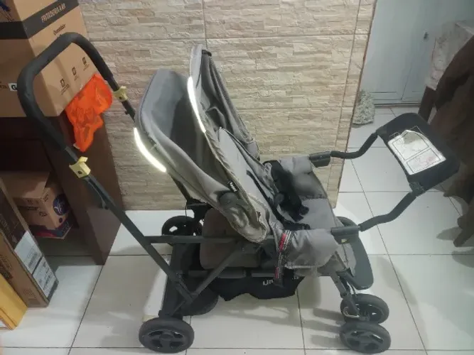 Carrinho de bebê dois lugares Joovy (importado)