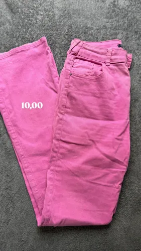 Calça jeans rosa 