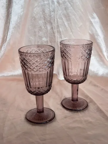 par de taças de vidro ametista bico de jaca antigo anos 80 lindo decoração cozinha louça