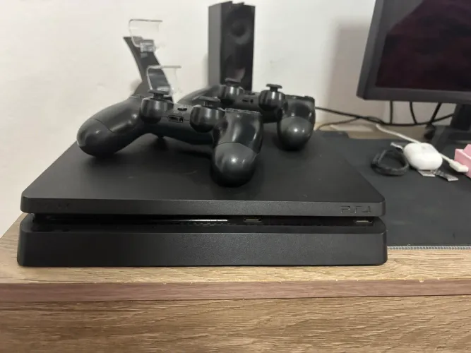 PS4 SLIM 1TB + 1 CONTROLE FUNCIONANDO