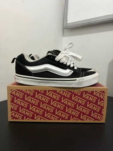Vans Knu Skool