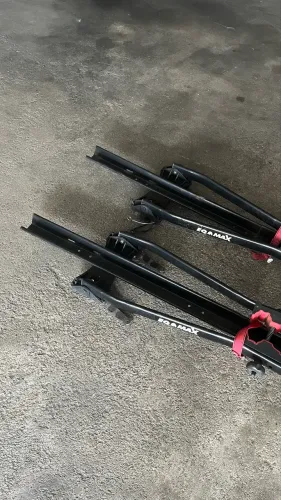 Suporte para bicicleta Eqnox - o par ou separado