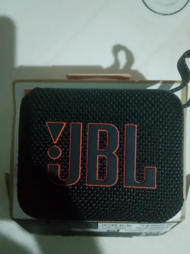Caixa de som JBL GO4, na cor preta, produto autêntico