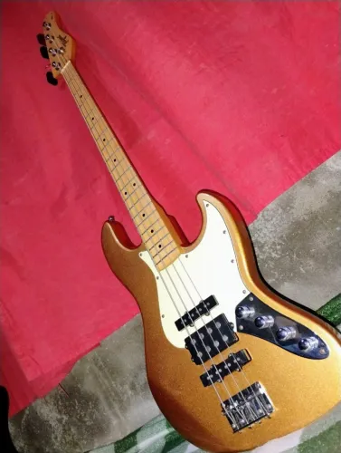 Jazz Bass px4