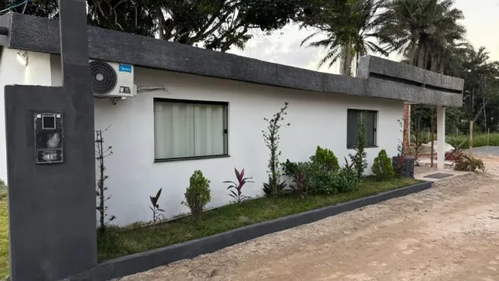 vende se ou Aluga se linda  casa de praia em condomínio 