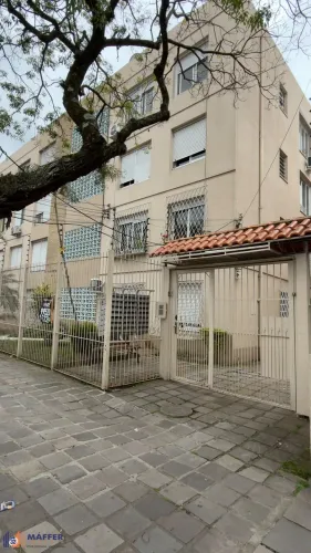 MÁFFER IMÓVEIS ALUGA EXCELENTE APARTAMENTO DE 2 DORMITÓRIOS NO BAIRRO NAVEGANT