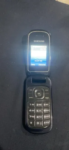 Celular Samsung GT-E1272