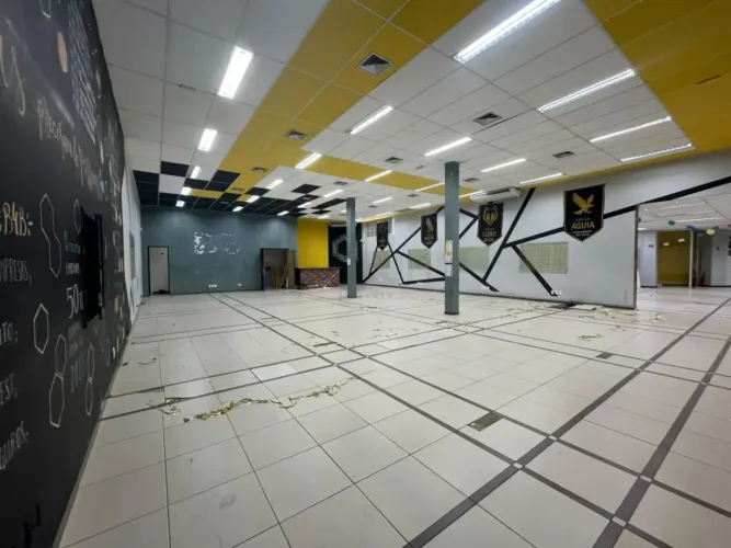 Prédio comercial para locação no bairro Jardim Contorno em Bauru-SP.