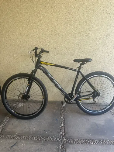 Bike aro 29 e transmissão shimano
