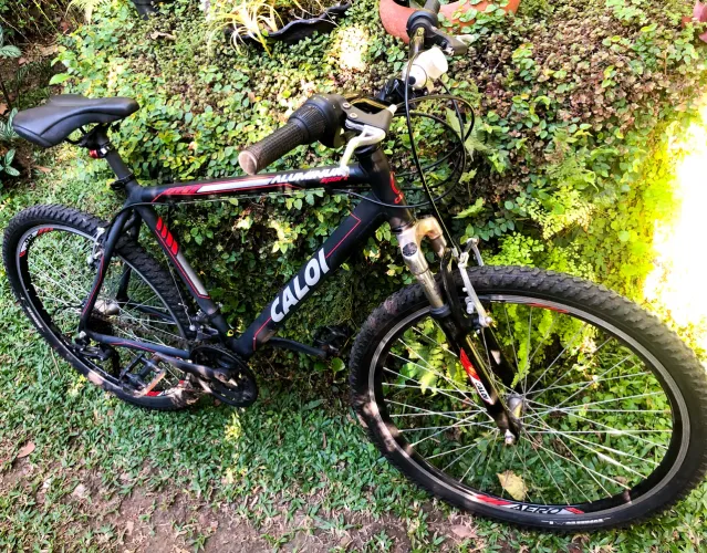 Bicicleta Caloi Aluminum Sport Aro 26 + Farol e Lanterna LED