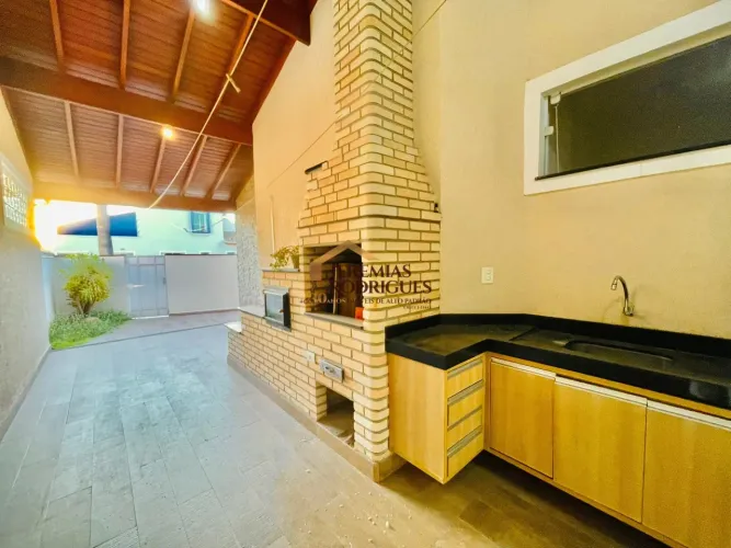 Casa para locação e venda no Condomínio Vale dos Príncipes em Taubaté/SP.