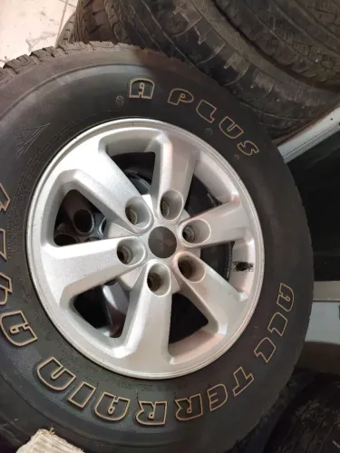 Vendo rodas 16 MITSUBISHI TRITON COM 4 PNEUS zero A.T