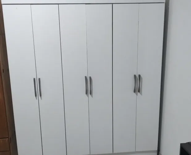 Guarda roupa 6 portas