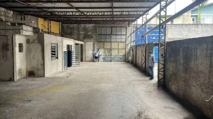 Galpão Industrial para Alugar | 500 m² | Vila Carmosina - São Paulo
