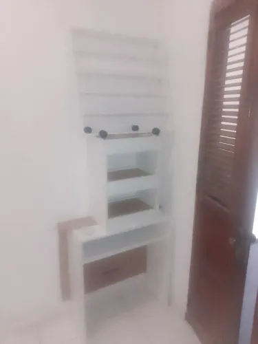 VENDO , CARRINHO AUXILIAR,MESA E EXPOSITOR DE ESMALTES