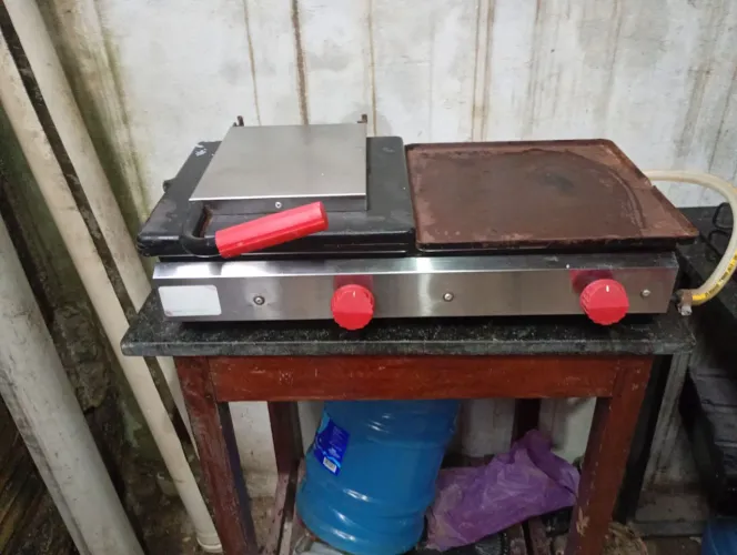 Vendo uma Chapa de lanche 