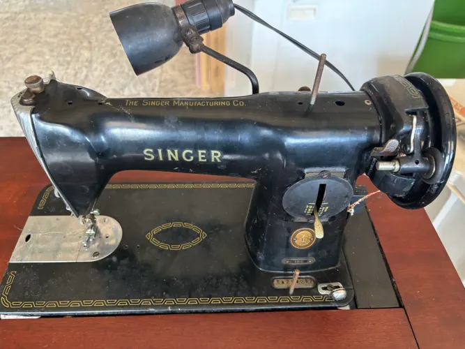 Máquina de costura Singer