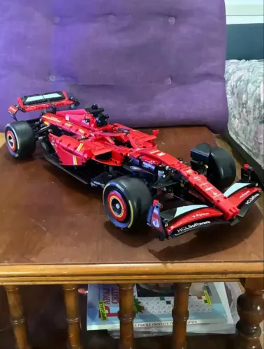 Lego genérico fórmula 1 vermelha