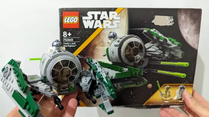 LEGO Set Star Wars TM 75360 O Jedi Starfighter de Yoda 253 peças