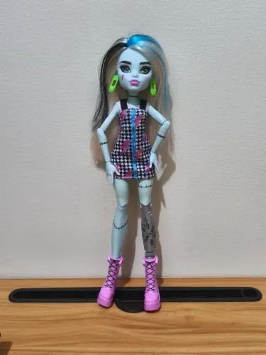 Monster high Frankie G3. Incompleta