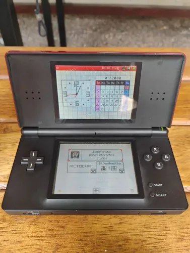 Nintendo DS lite