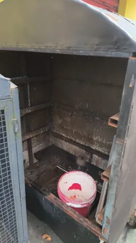 Vendo Churrasqueira semi nova com 1.20m de largura