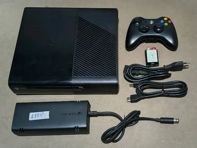 XBOX 360 SLIM DESBLOQUEADO ROCK BAND com 70 JOGOS (Ler Descrição)