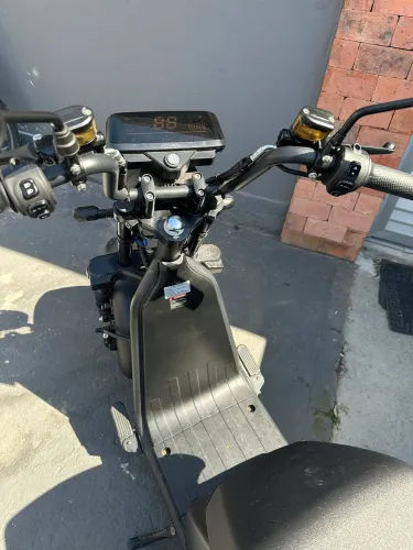 Scooter elétrica 