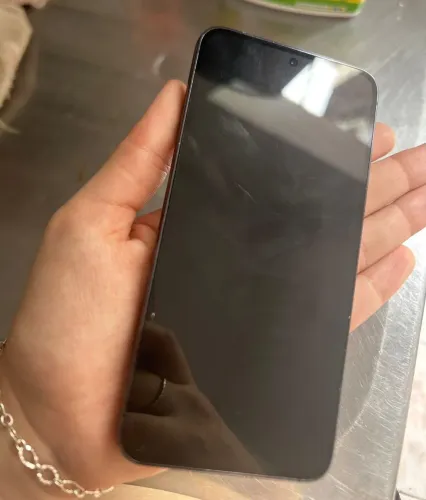 Samsung Galaxy S23 128 GB - Muito Conservado