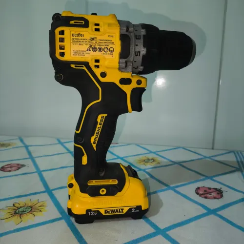 Furadeira e parafusadeira