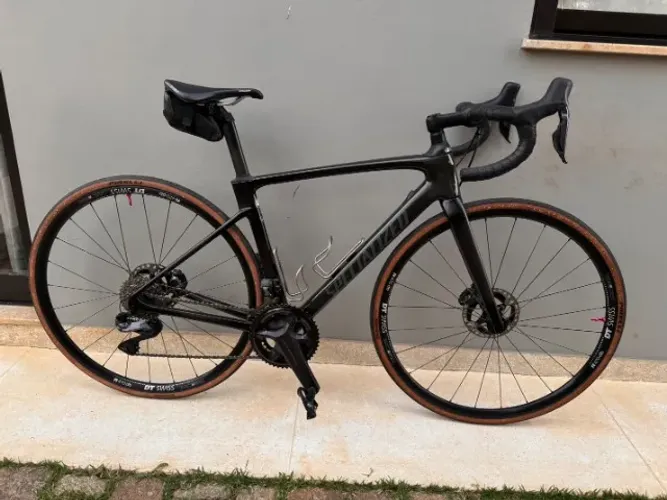 Specialized Roubaix tam 52 com ultegra 12v di2