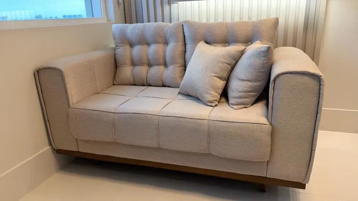 Sofá lindo e elegante! Novinho! Oportunidade imperdível!!