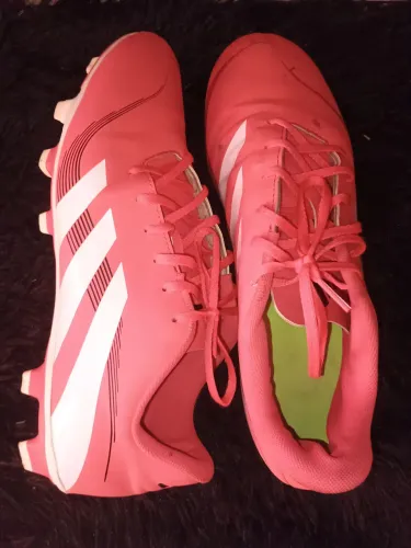 Chuteira Adidas ( Campo )