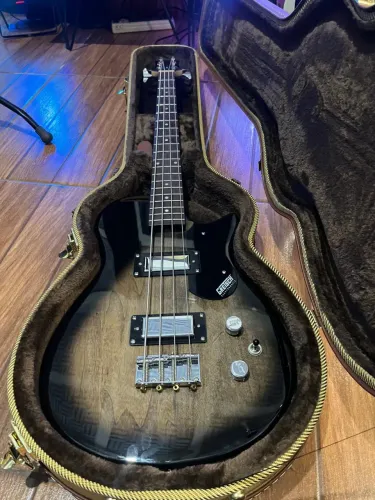 Contra Baixo Gretsch G2220 Electromatic Junior Jet Bass II Short-Scale BRSTL Fog