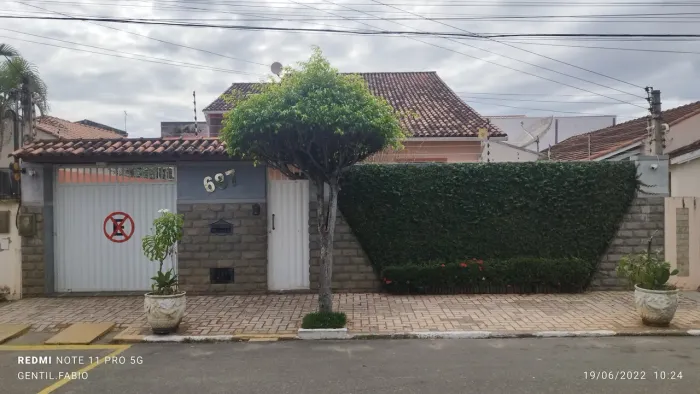 Oportunidade! Casa 2 pavimentos no Centro de São Fidélis/RJ