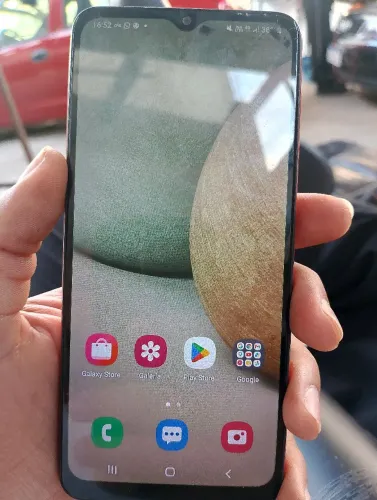 Samsung A12