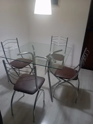 Mesa + cadeiras