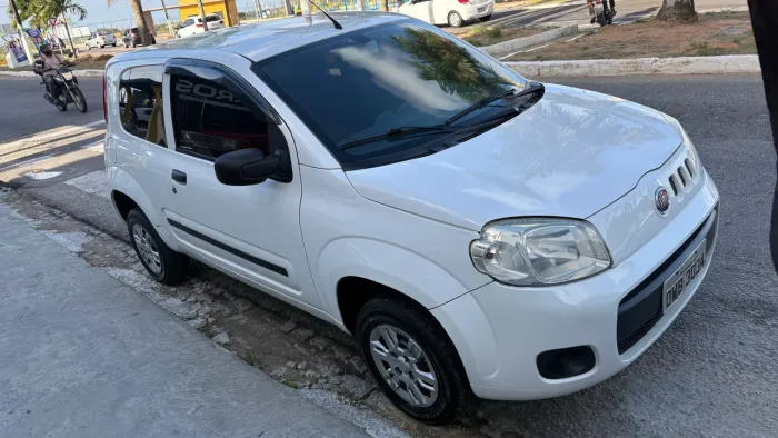 Fiat Uno Vivace 1.0 EVO Fire Flex 8V 3P 2014