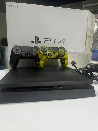 Ps4 1 tera dois controles 