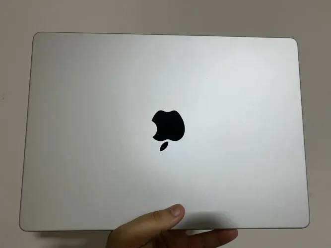 MacBook Pro M3 Pro 2023/ 18GB/ 512 GB/ 14 pol.