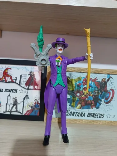 Coringa 30cm original marca Hasbro 