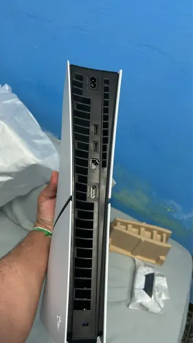 Vendo PS5 edição Digital 